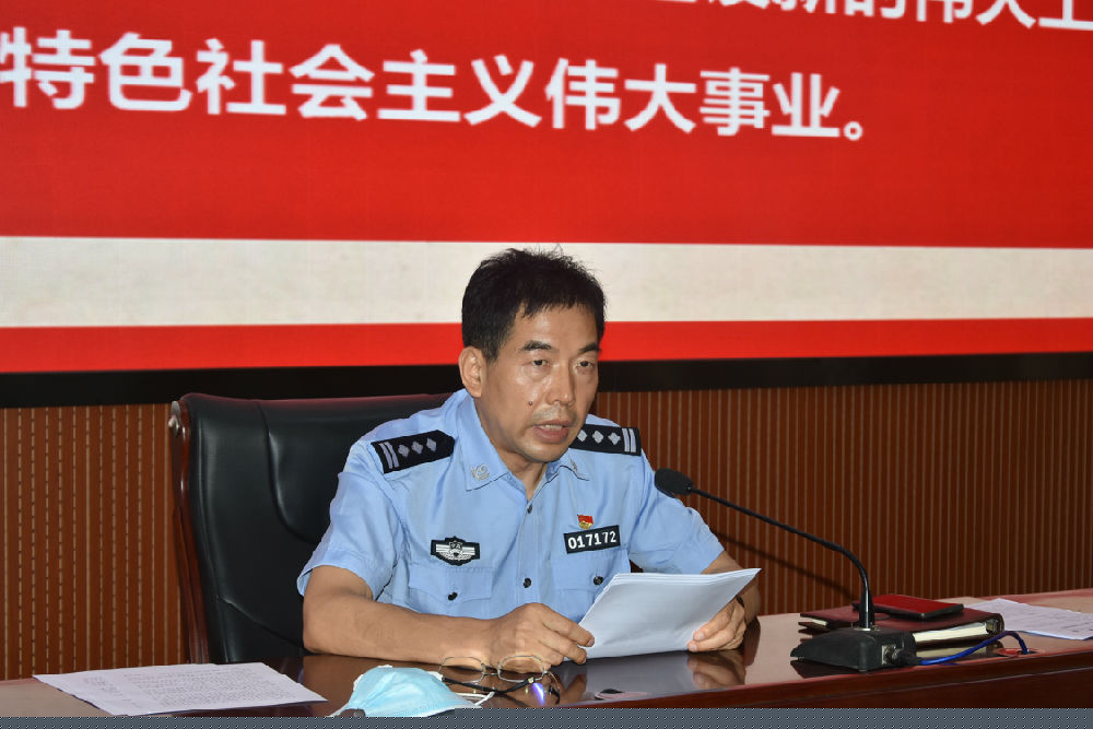 28081851cllj.jpg